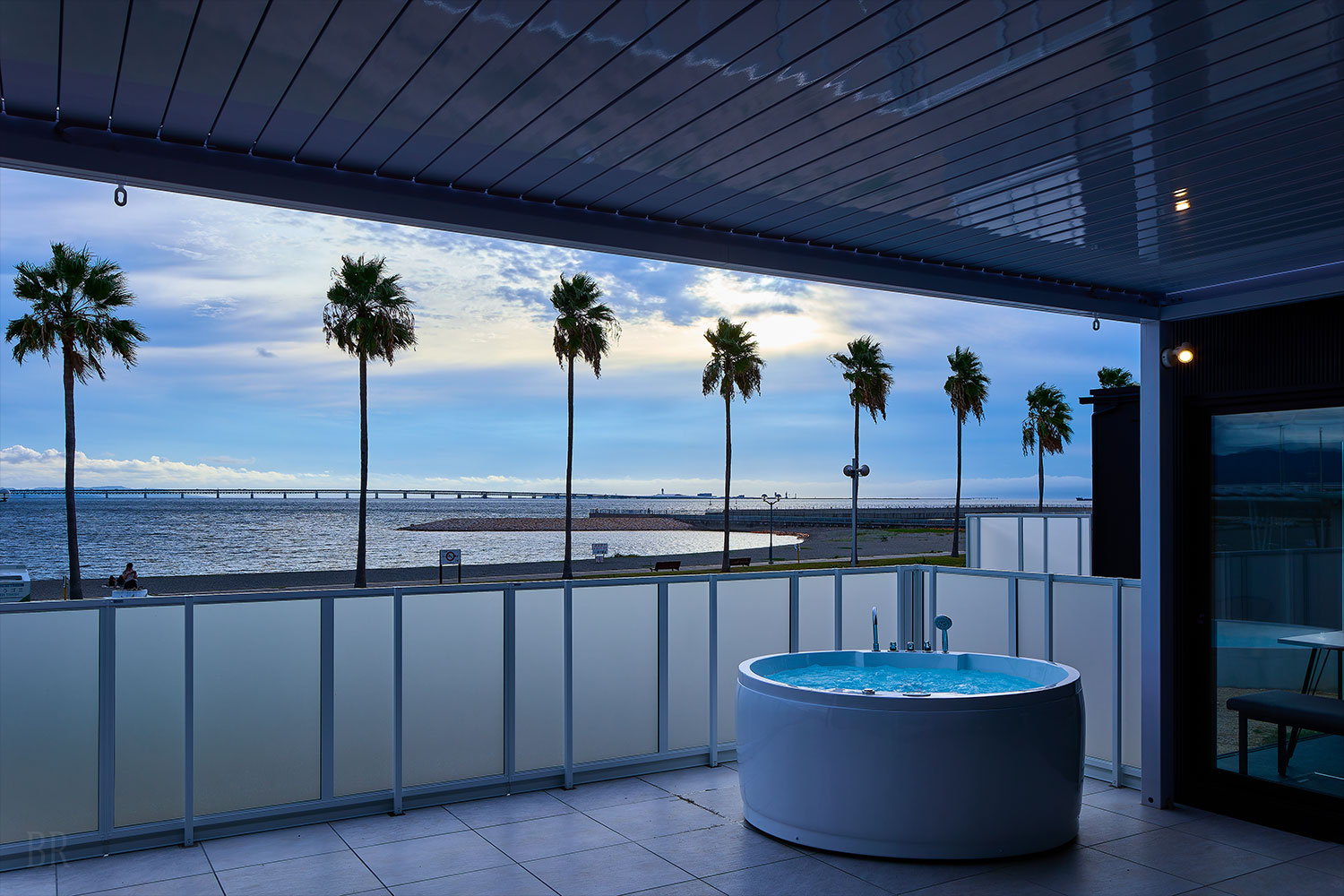 OCEAN SUITE